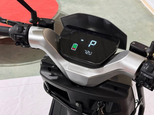 Електроскутер Forsage Moto Lucky 85 2000W (72V38A) на Графенових АКБ