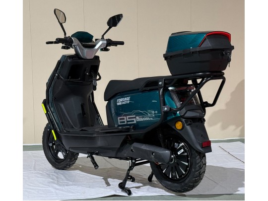 Електроскутер Forsage Moto Lucky 85 2000W (72V38A) на Графенових АКБ