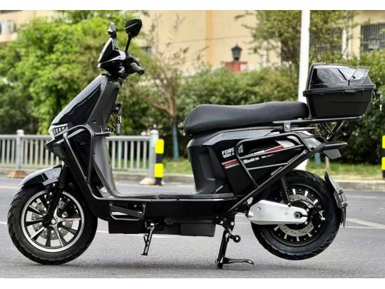 Електроскутер Forsage Moto GR 2000W (72V38A) на Графенових АКБ